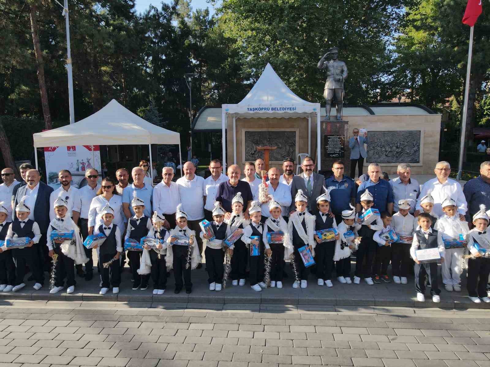 Kastamonu’da 75 çocuk için sünnet şöleni düzenlendi 