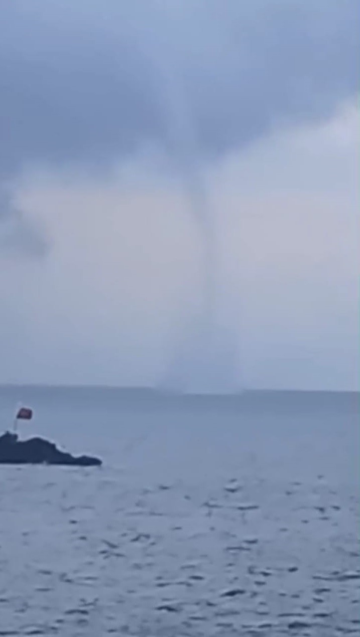 Giresun açıklarında kısa süreli hortum heyecanı yaşandı 
