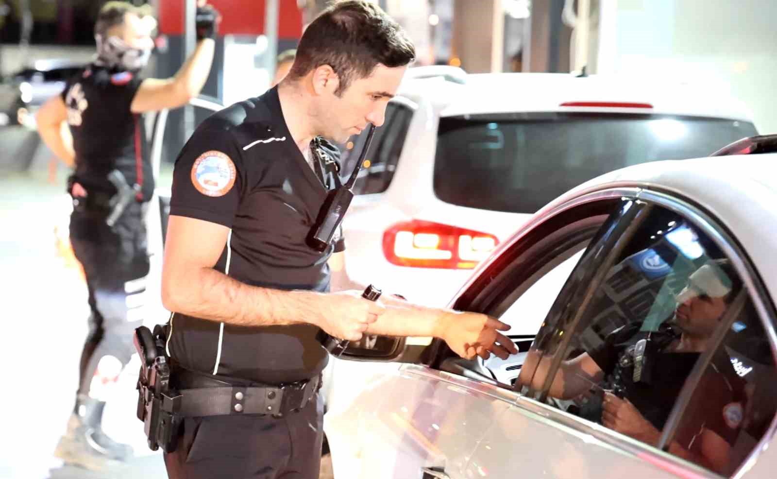 Aksaray’da yunus polislerinden şok uygulama 