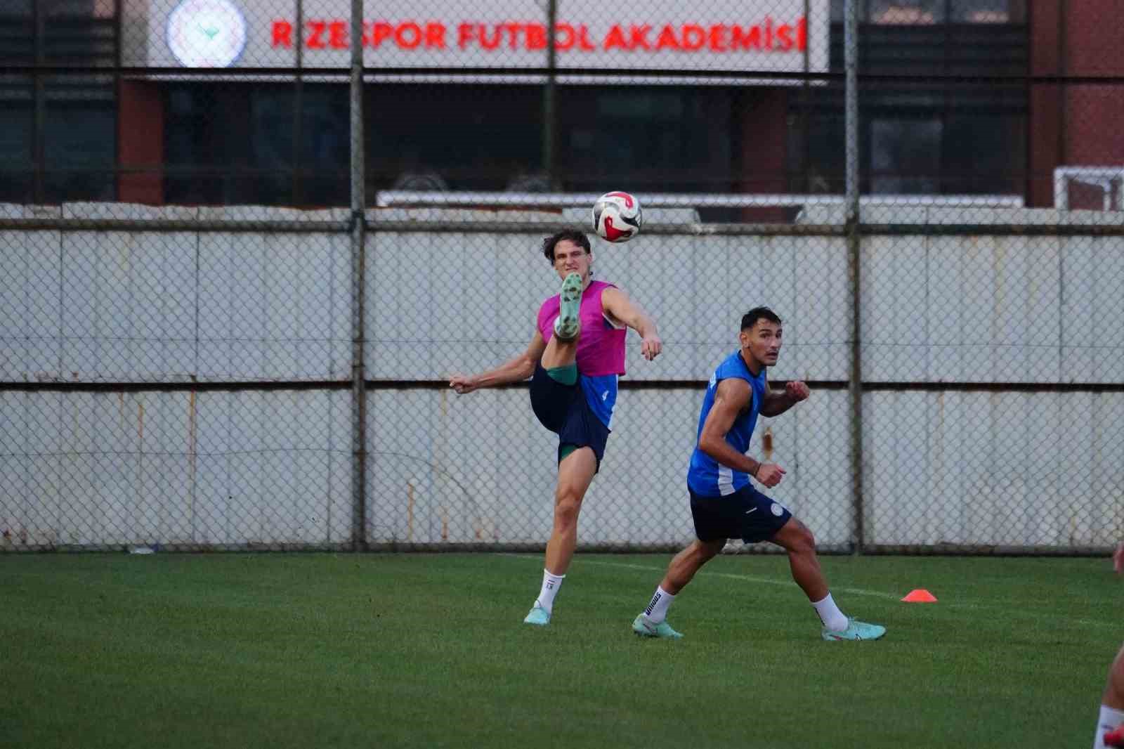 Çaykur Rizespor, Alanyaspor maçı hazırlıklarını sürdürdü 