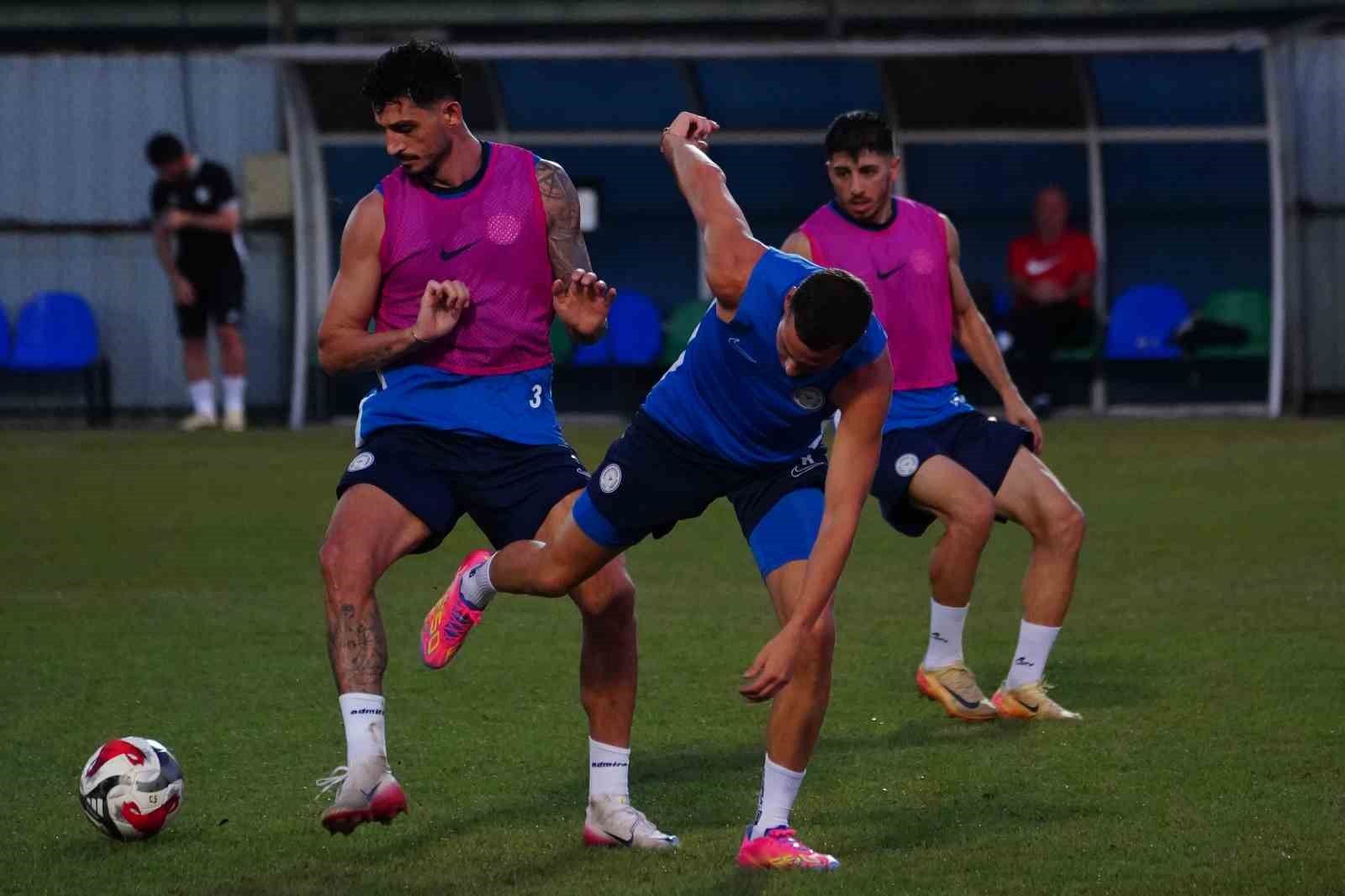 Çaykur Rizespor, Alanyaspor maçı hazırlıklarını sürdürdü 