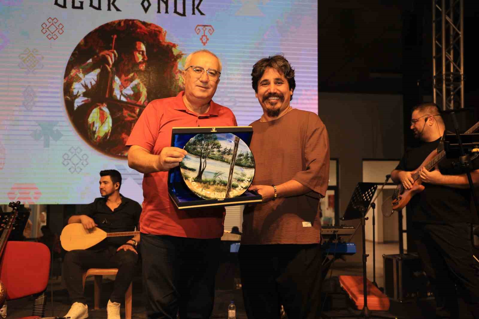 Çameli’nde festival coşkusu Uğur Önür ile yaşandı 