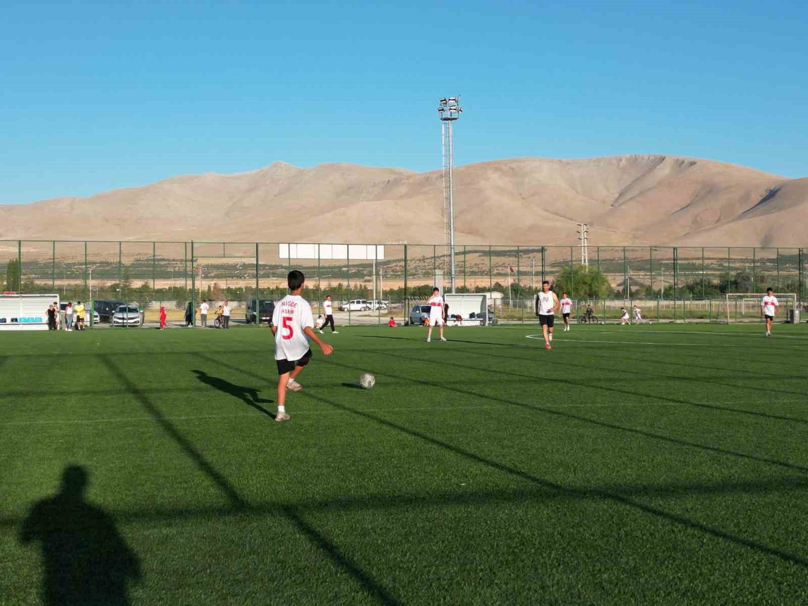 Geçmiş ile bugünü buluşturan futbol maçı 