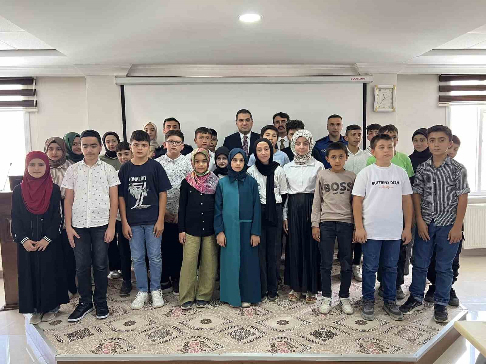 Bozkır’da Kur’an kursu öğrencilerine bilgi yarışması 