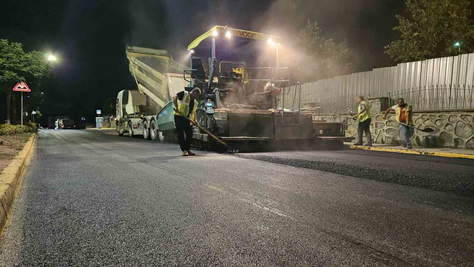 Başiskele’de yollar asfaltla yenileniyor 