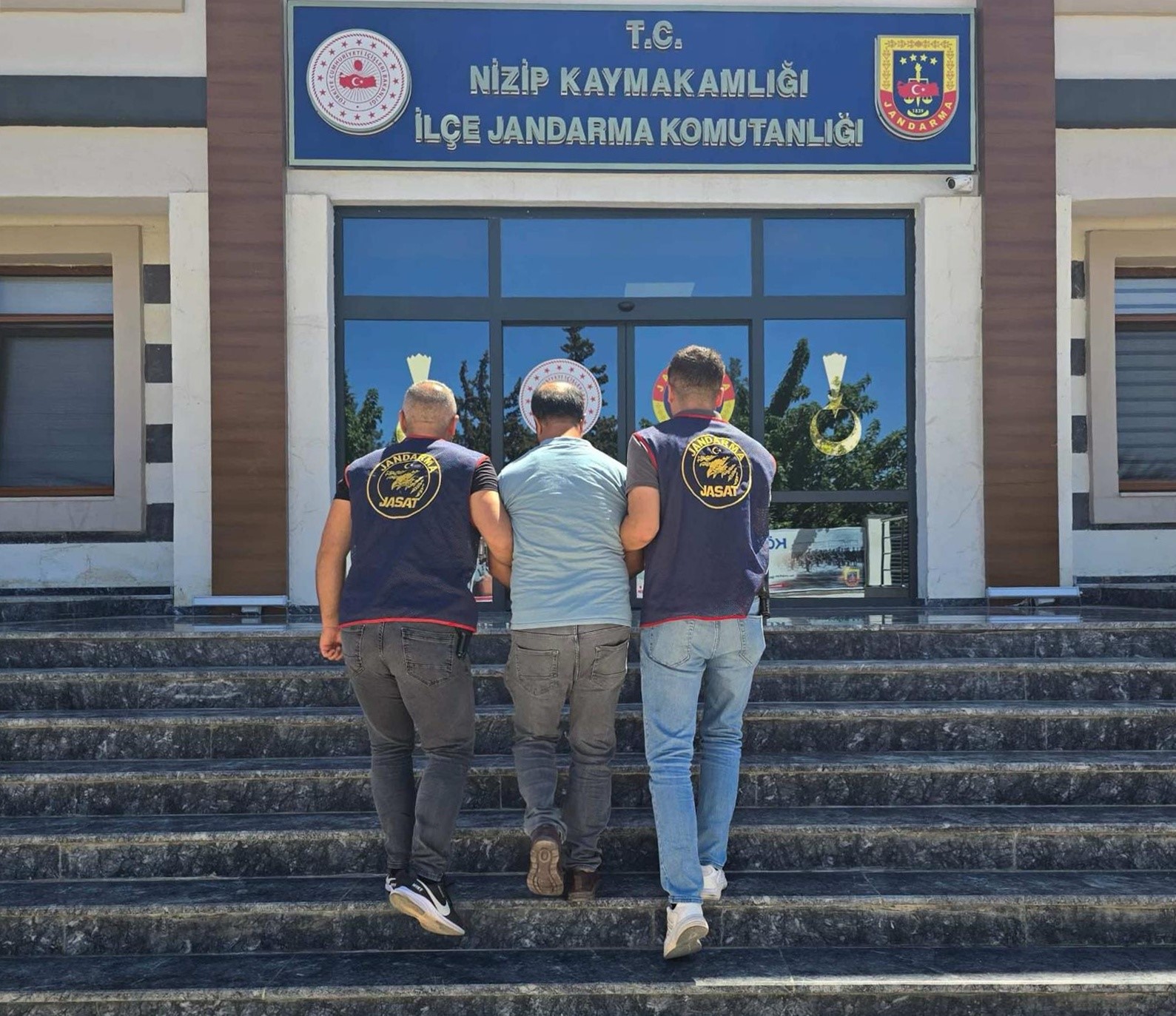 Kesinleşmiş 24 yıl hapis cezasıyla aranan şahıs yakalandı