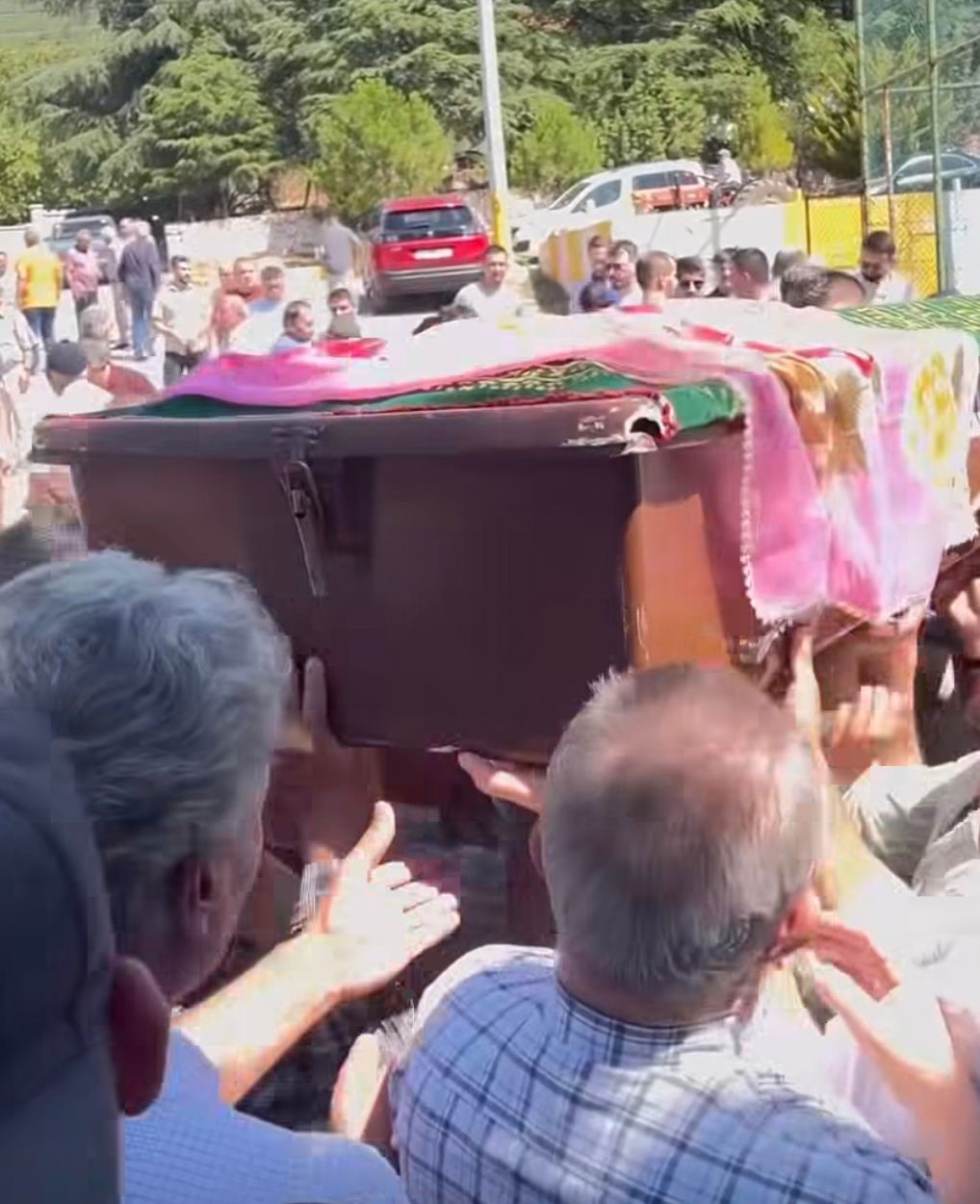 Virajı alamayan motosiklet sürücüsü hayatını kaybetti 