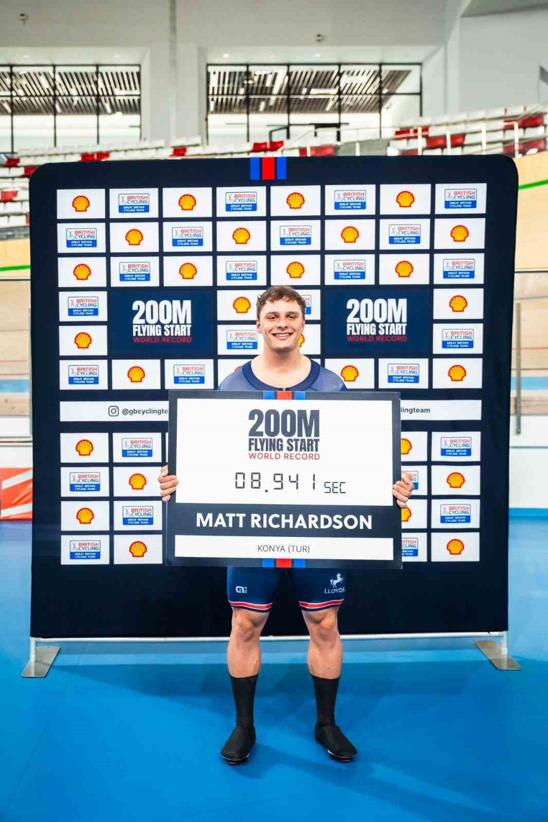 Matt Richardson’dan tarihi rekor 