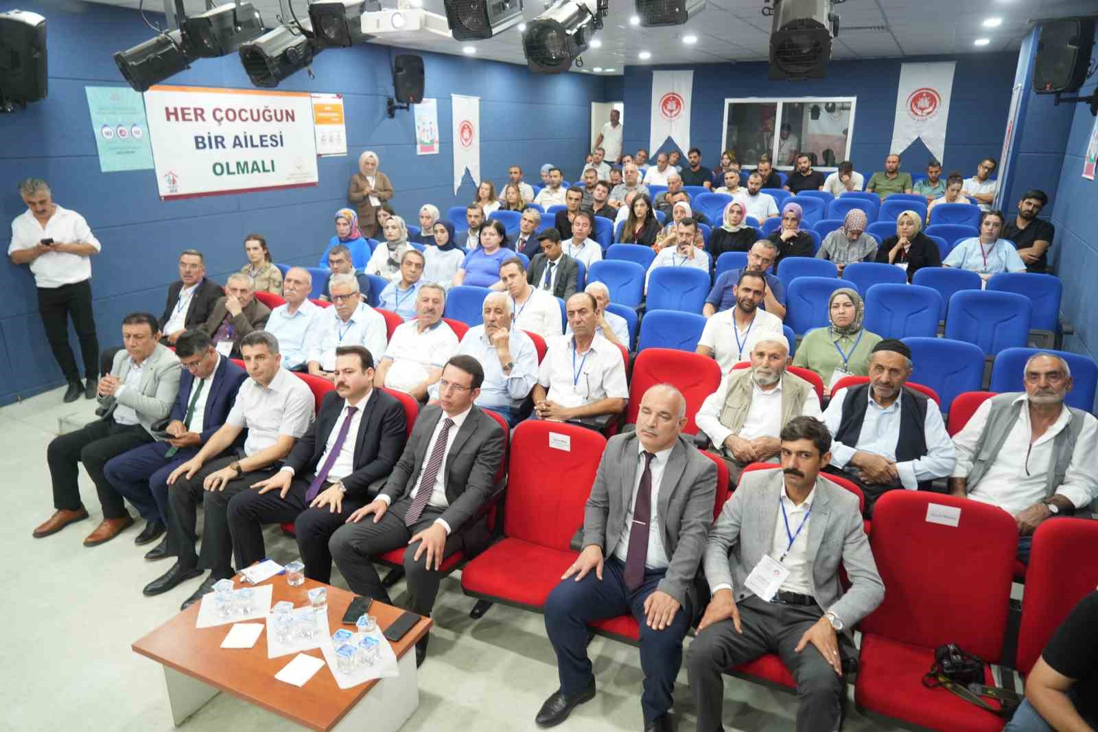 Muş’ta Yaşlılık Çalıştayı düzenlendi 