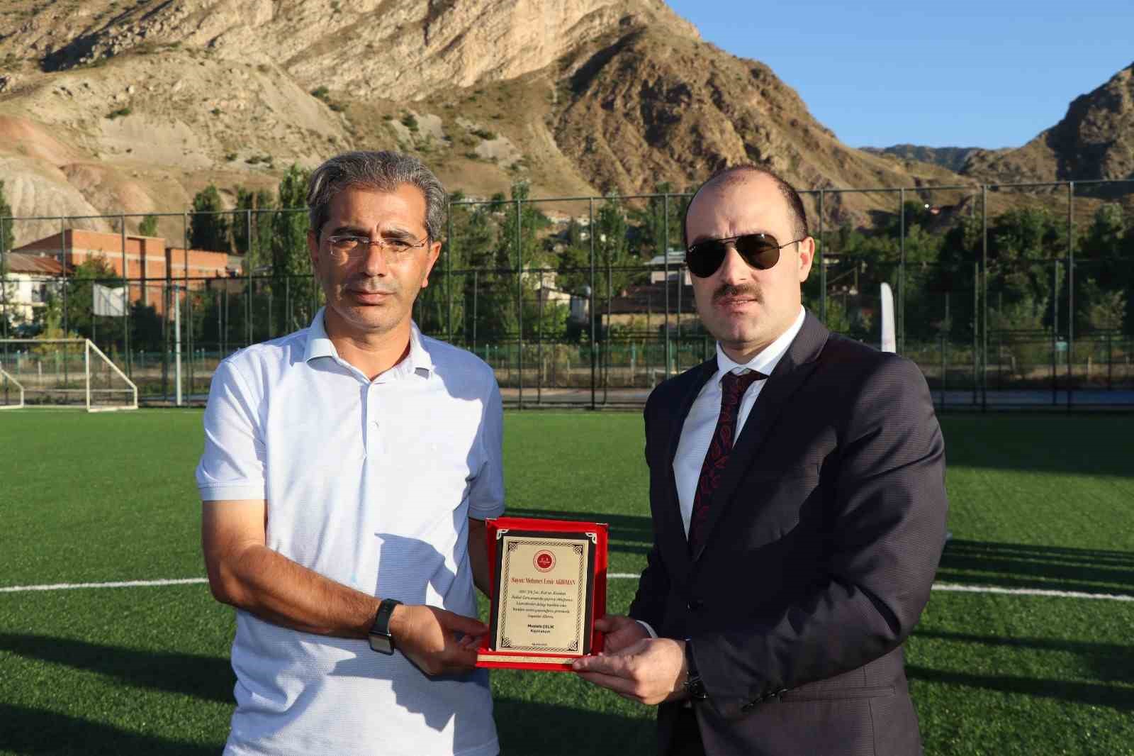 Oltu’da Yaz Kur’an Kursları Futbol Turnuvası sona erdi 
