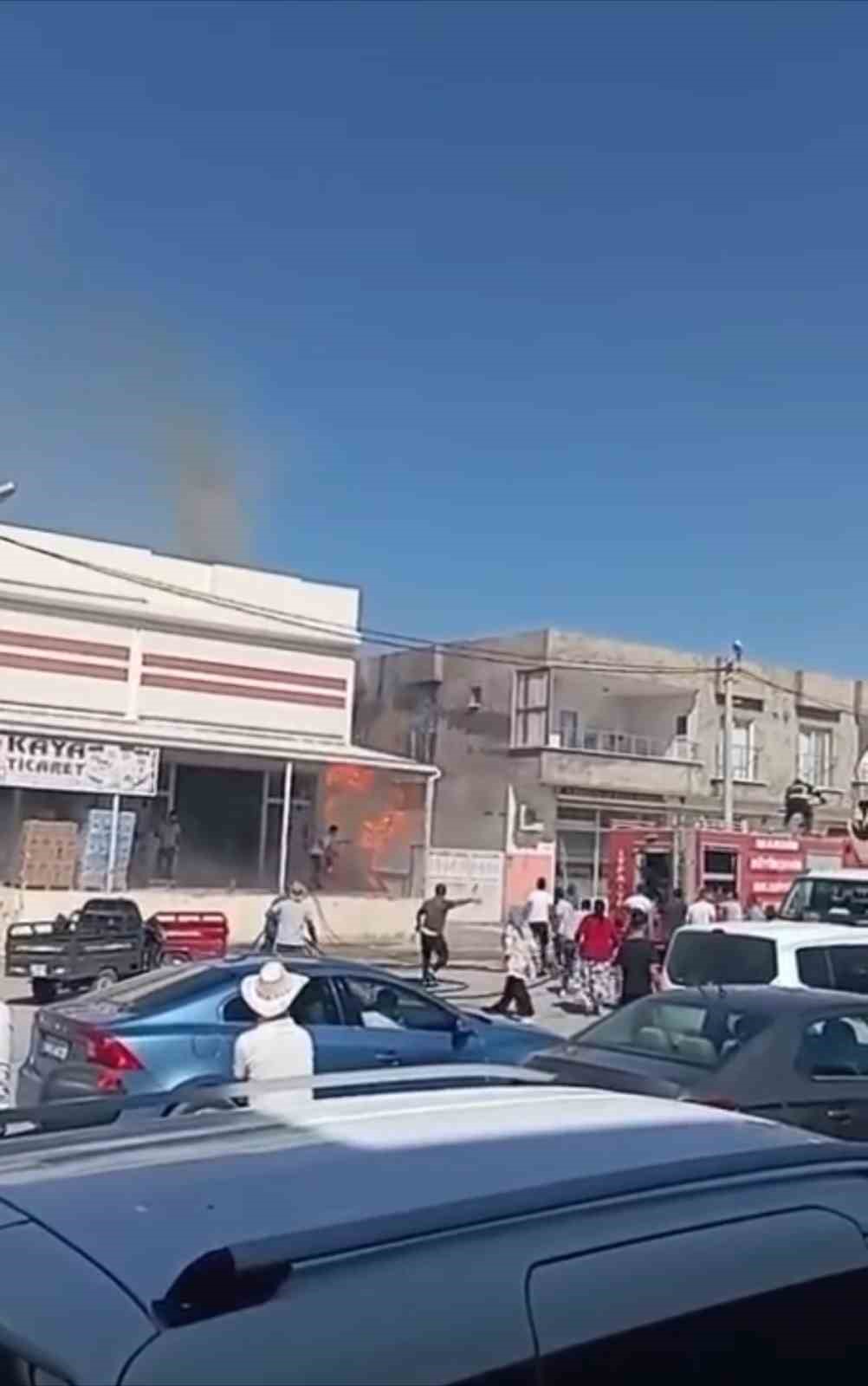 Mardin’de paletlerden çıkan yangın paniğe neden oldu