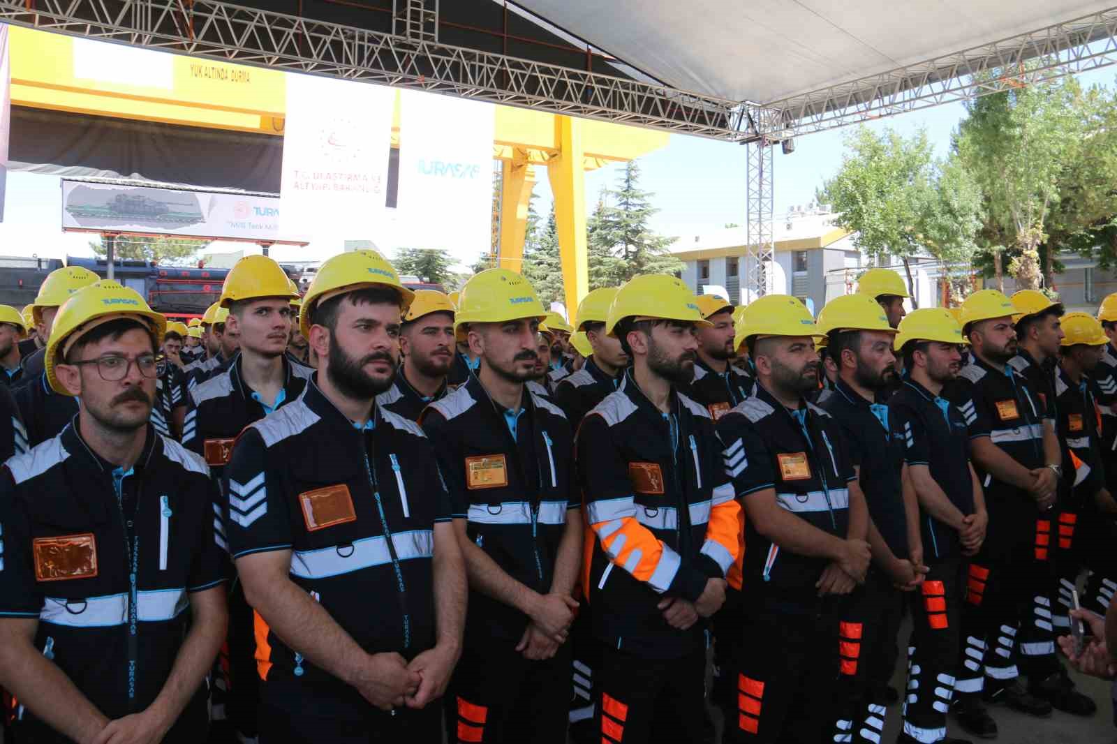 Üretimi tamamlanan yerli ve milli, UAIS tipi askeri araç taşıma vagonlarının ilk teslimatı yapıldı 