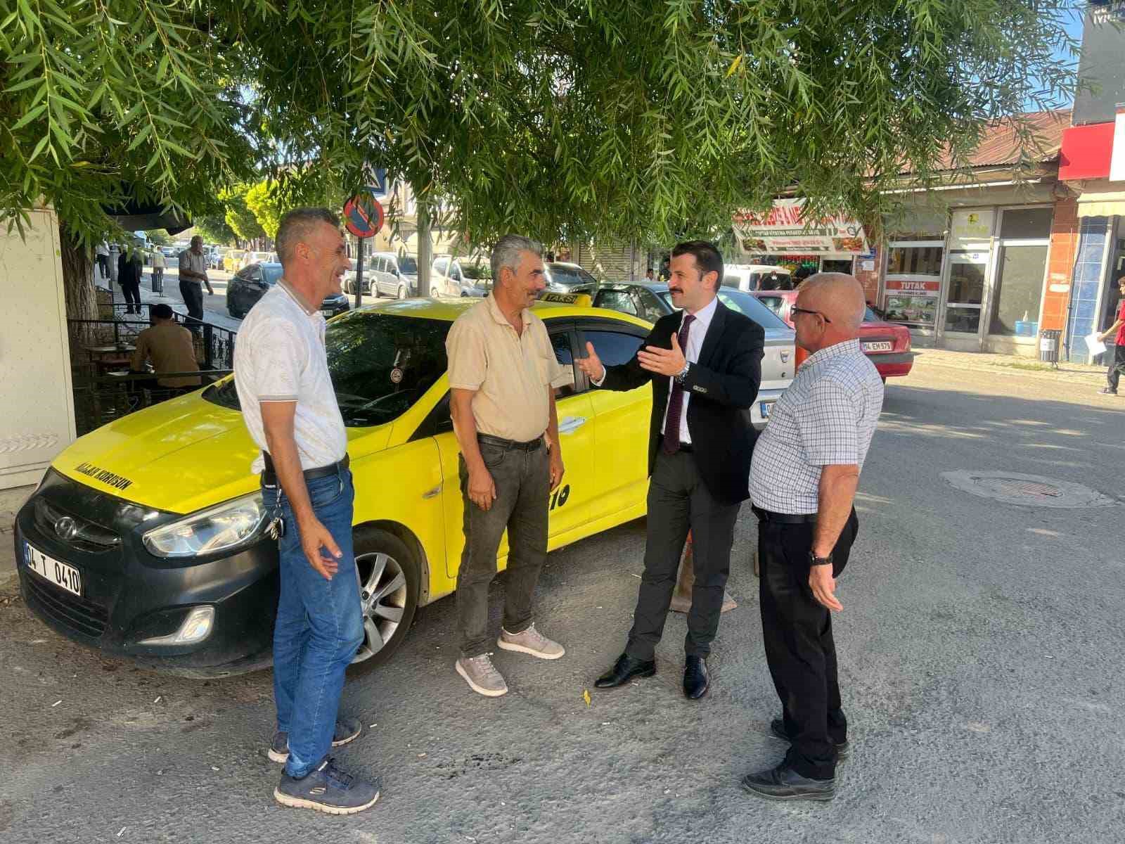 Tutak Kaymakamı Coşkun, yüzme havuzunda incelemelerde bulundu 