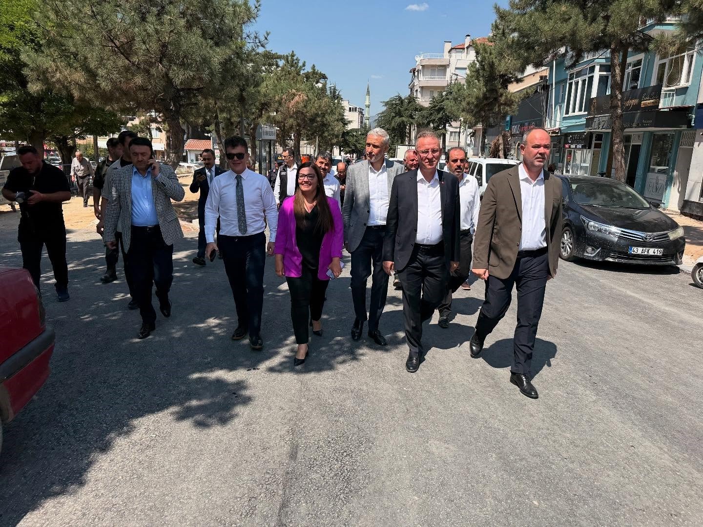 Simav Azerbaycan Caddesi’nde asfalt yol çalışmaları tamamlandı 