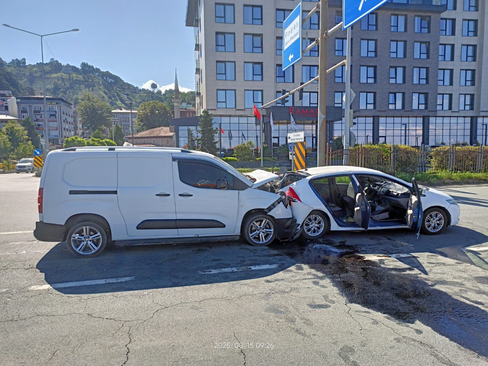 Rize’de trafik kazası: 1 ölü, 5 yaralı 
