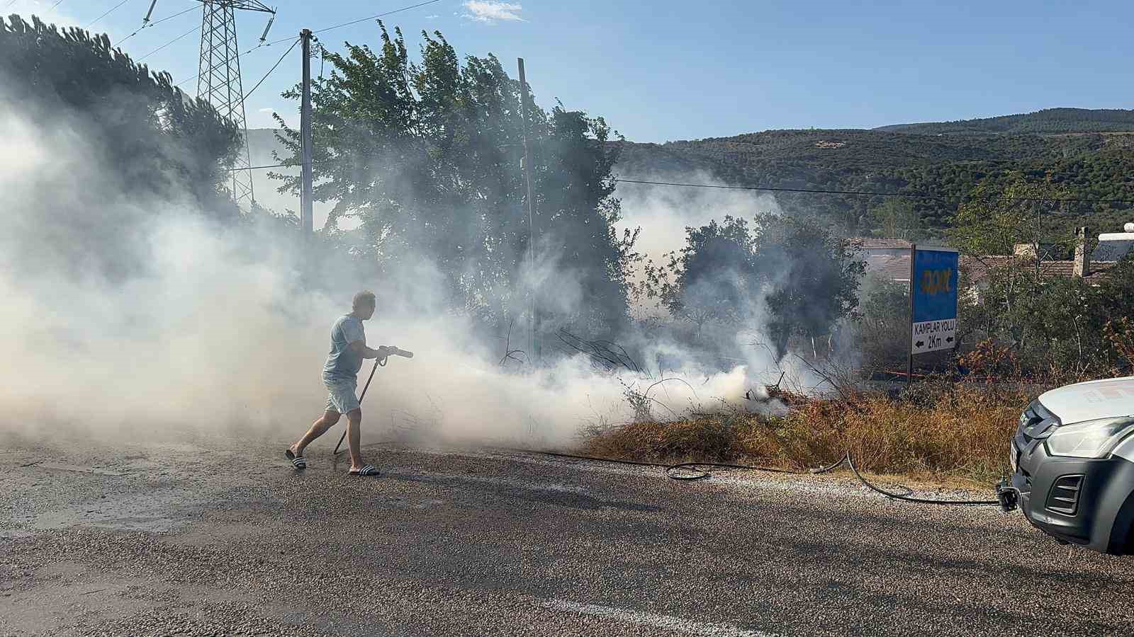 Erdek Gedeve mevkiinde arazi yangını 