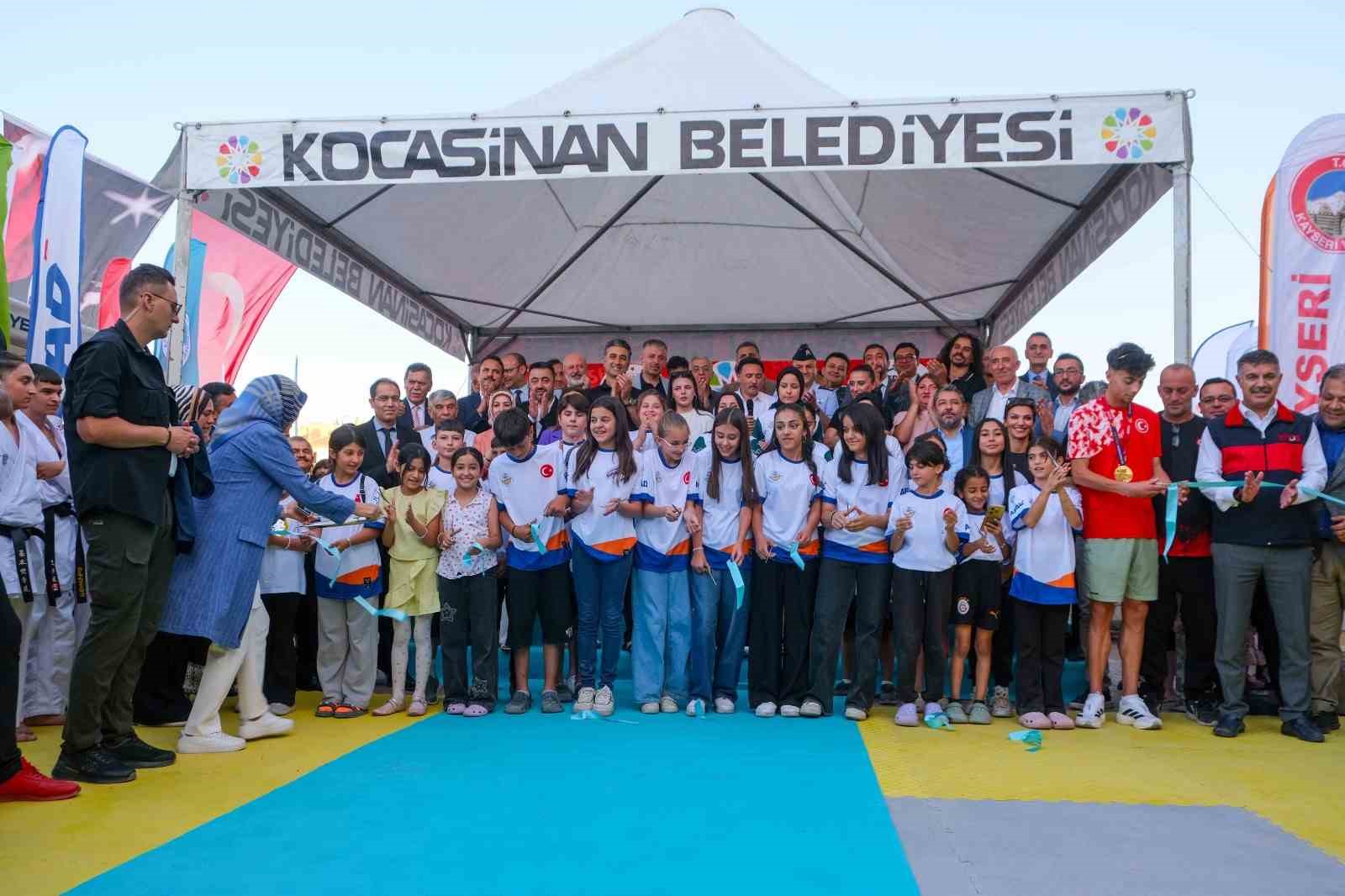Vali Çiçek: 