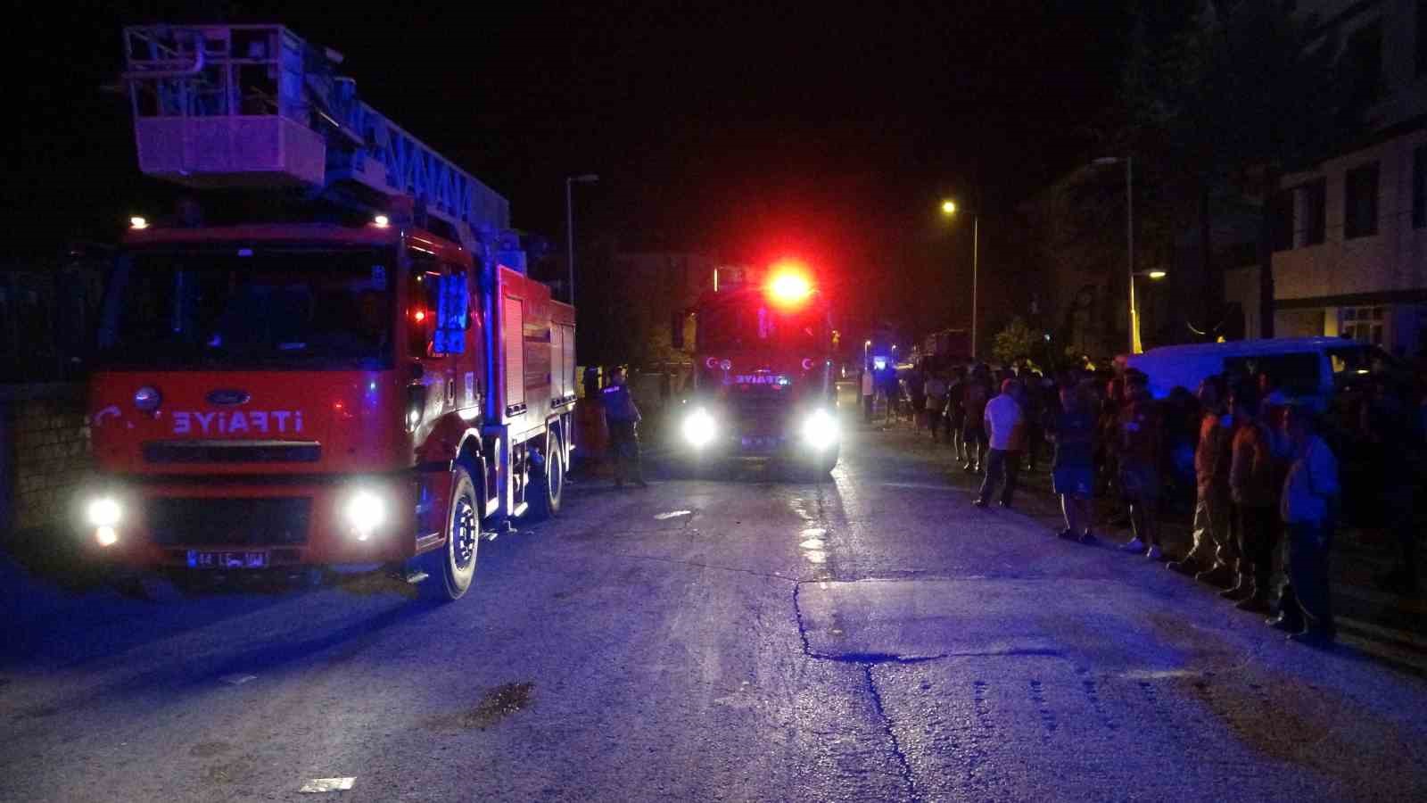 Malatya’da şantiyede yangın paniği: Mahalleli sokağa döküldü 