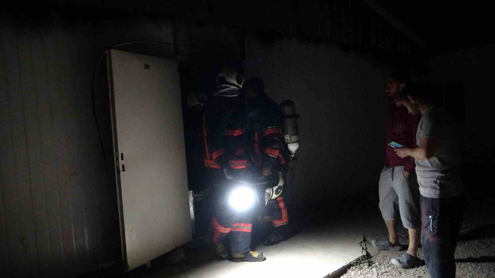 Malatya’da şantiyede yangın paniği: Mahalleli sokağa döküldü 