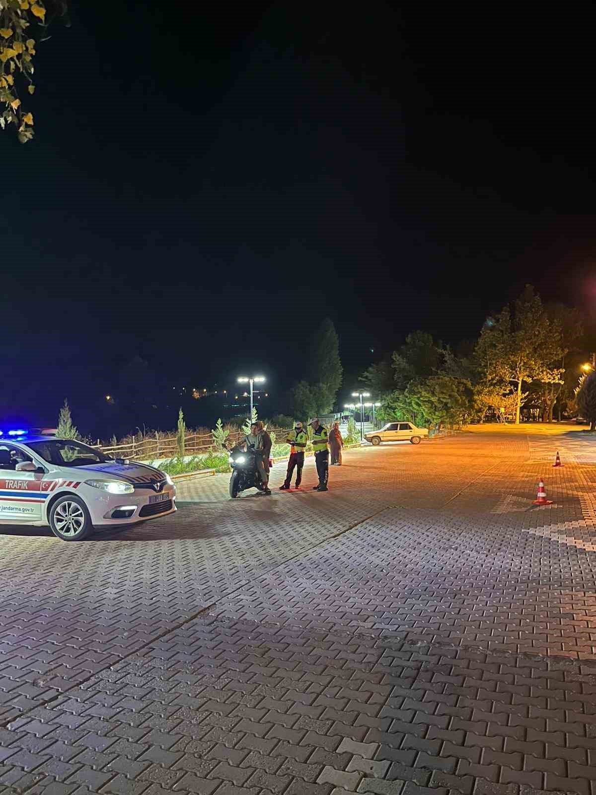 Bilecik’te 187 sürücüye trafik cezası yazıldı 