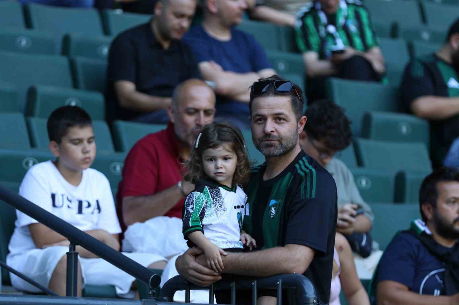 Trendyol Süper Lig: Kocaelispor: 0 - Samsunspor: 0 (Maç devam ediyor) 