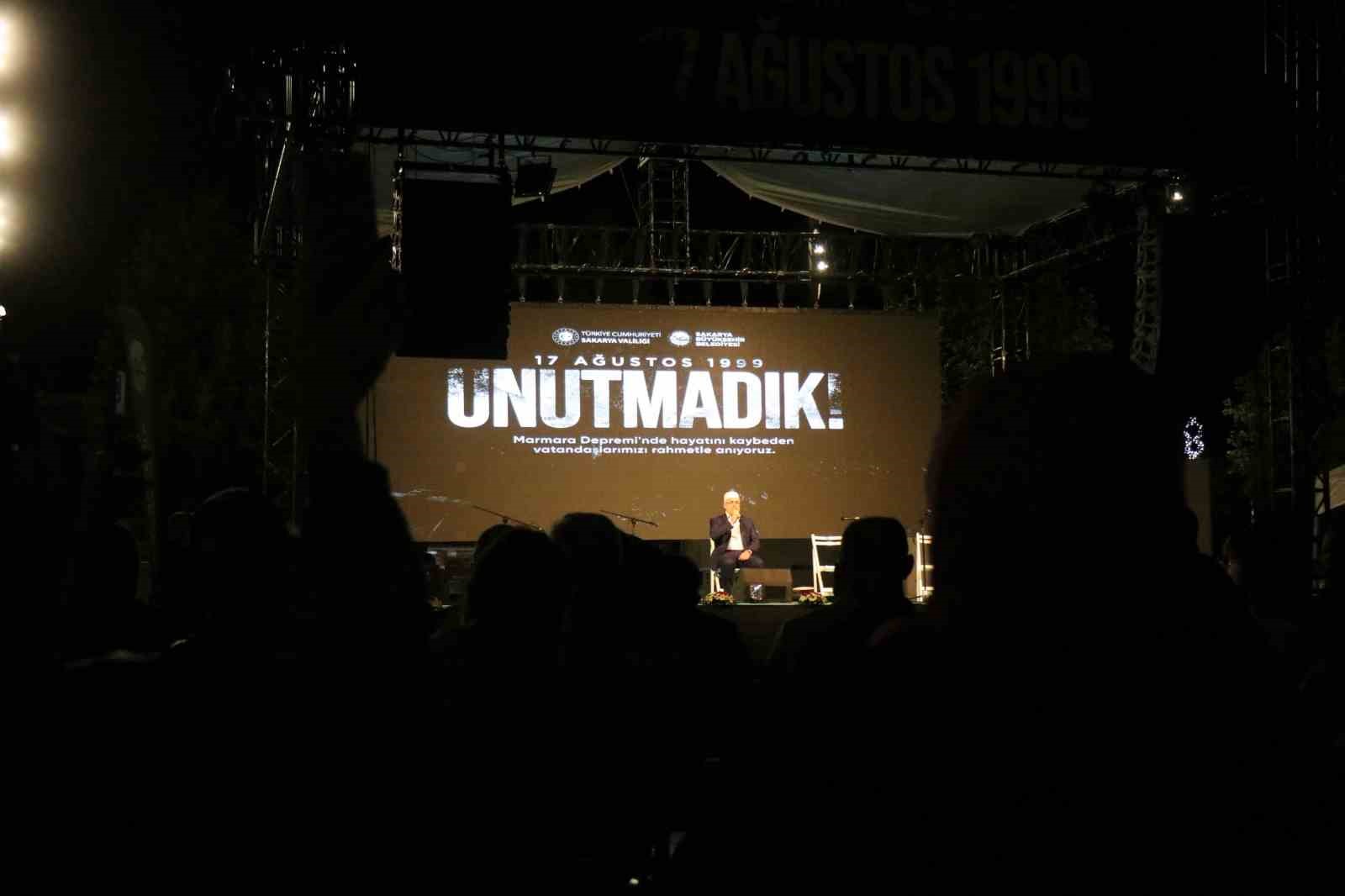 26 yıl geçti, acı hala taze: Depremde hayatını kaybedenler Sakarya’da anıldı 