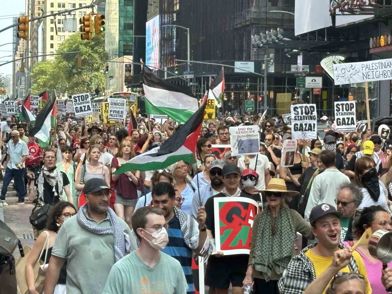 New York’ta on binlerce kişilik İsrail protestosu 