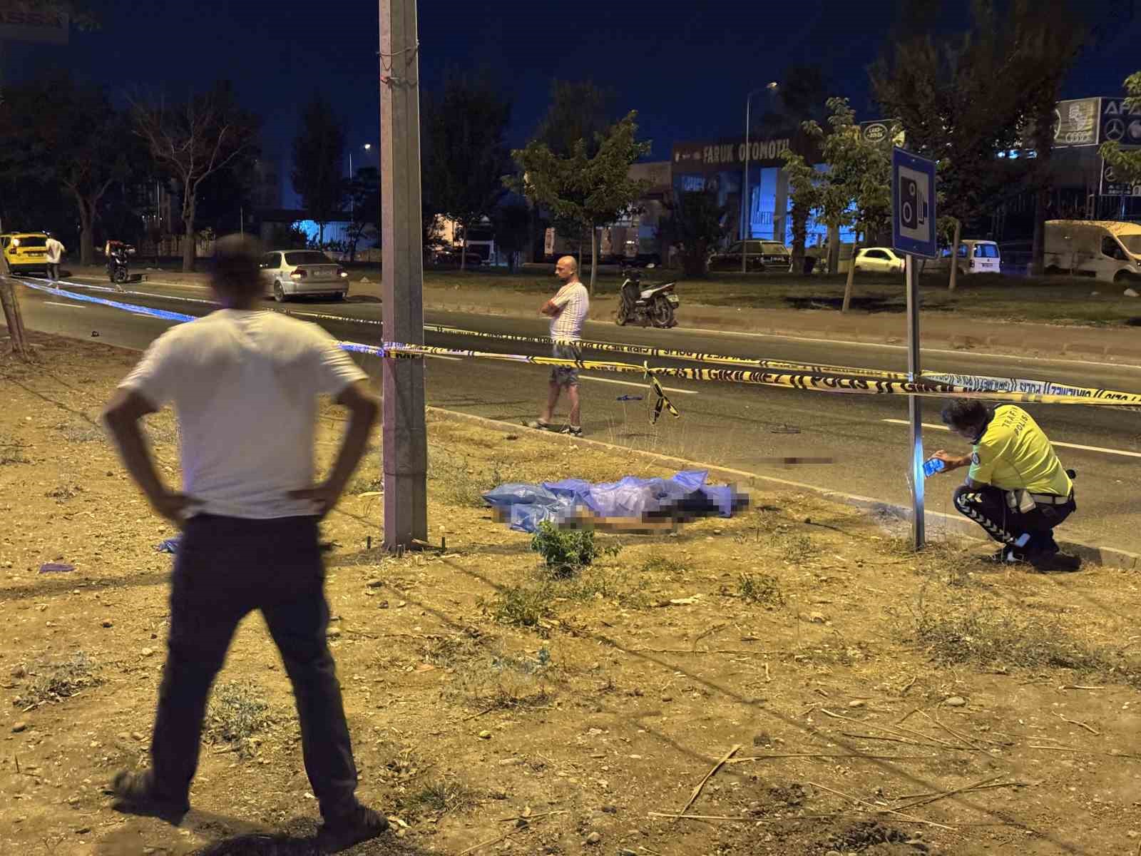 Devrilen motosikletteki genç hayatını kaybetti 