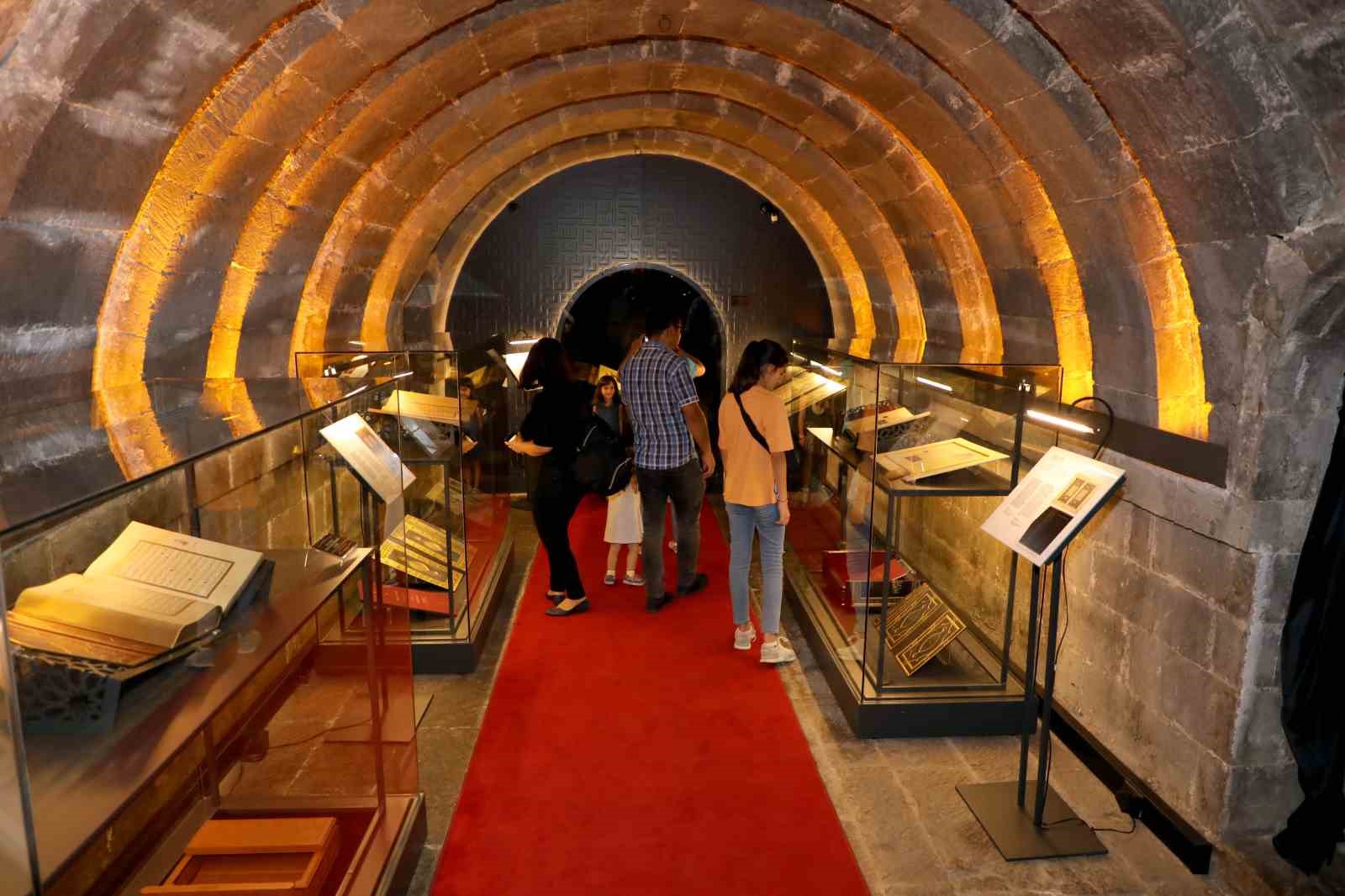 Vatandaş Talas’ta gece müzeciliğini sevdi 