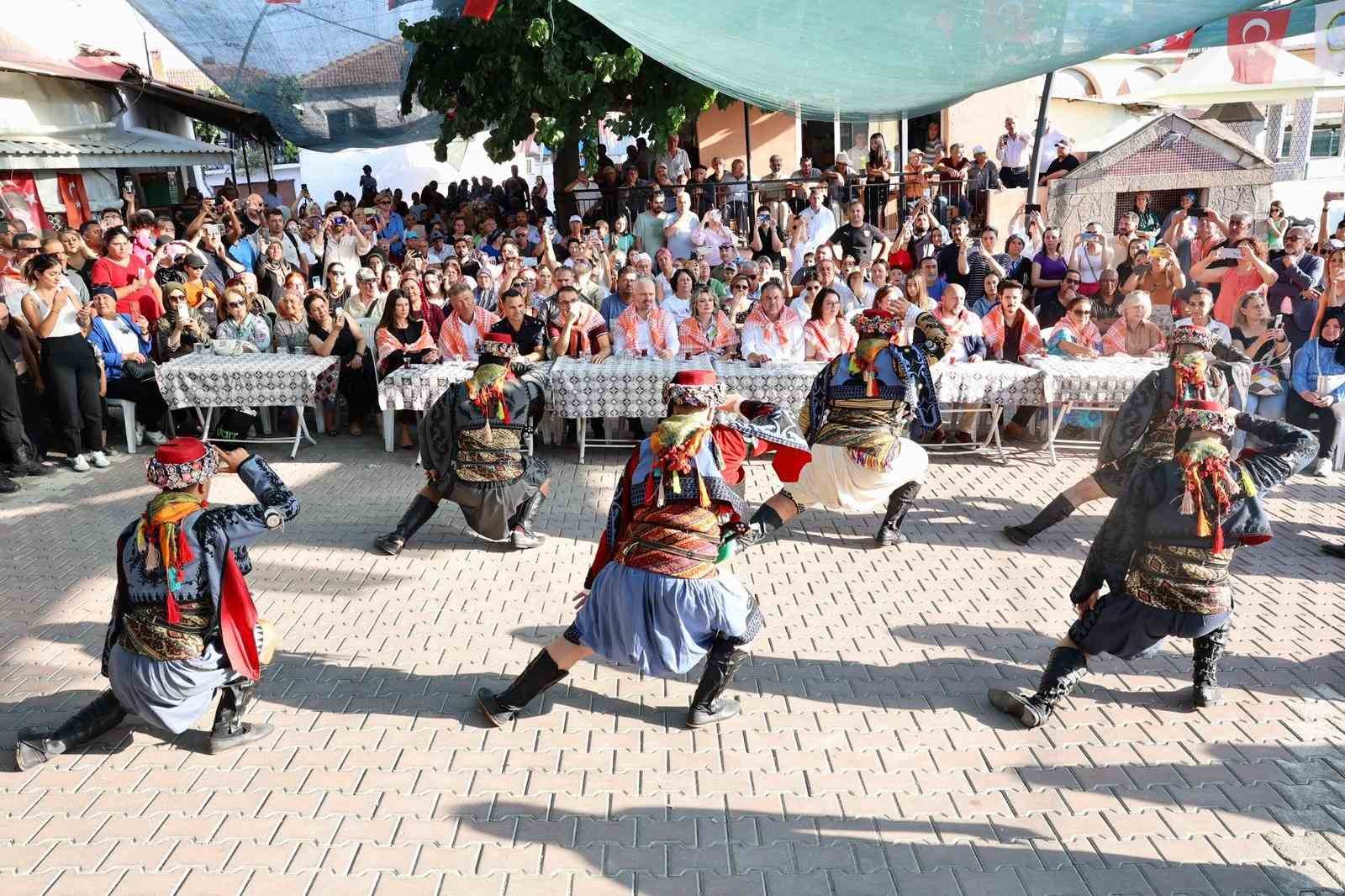 Menemen’de incir tadında festival vatandaşları buluşturdu 
