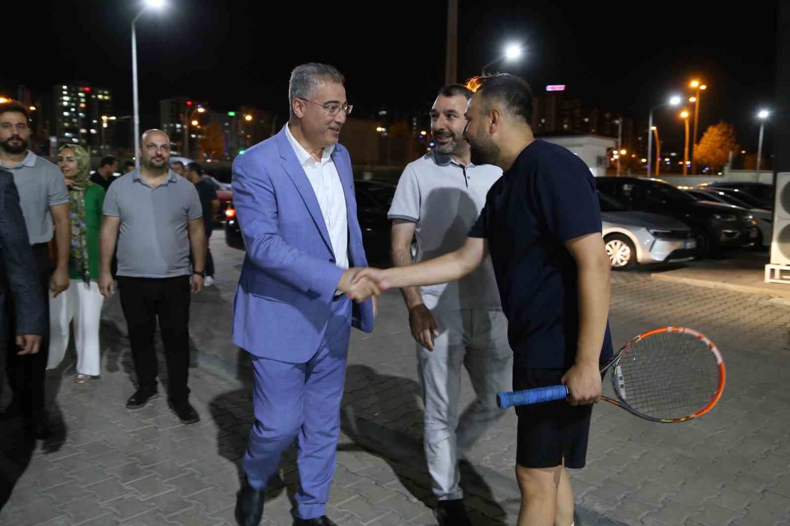 Diyarbakır İl Sağlık Müdürlüğü Tenis Turnuvası başladı 
