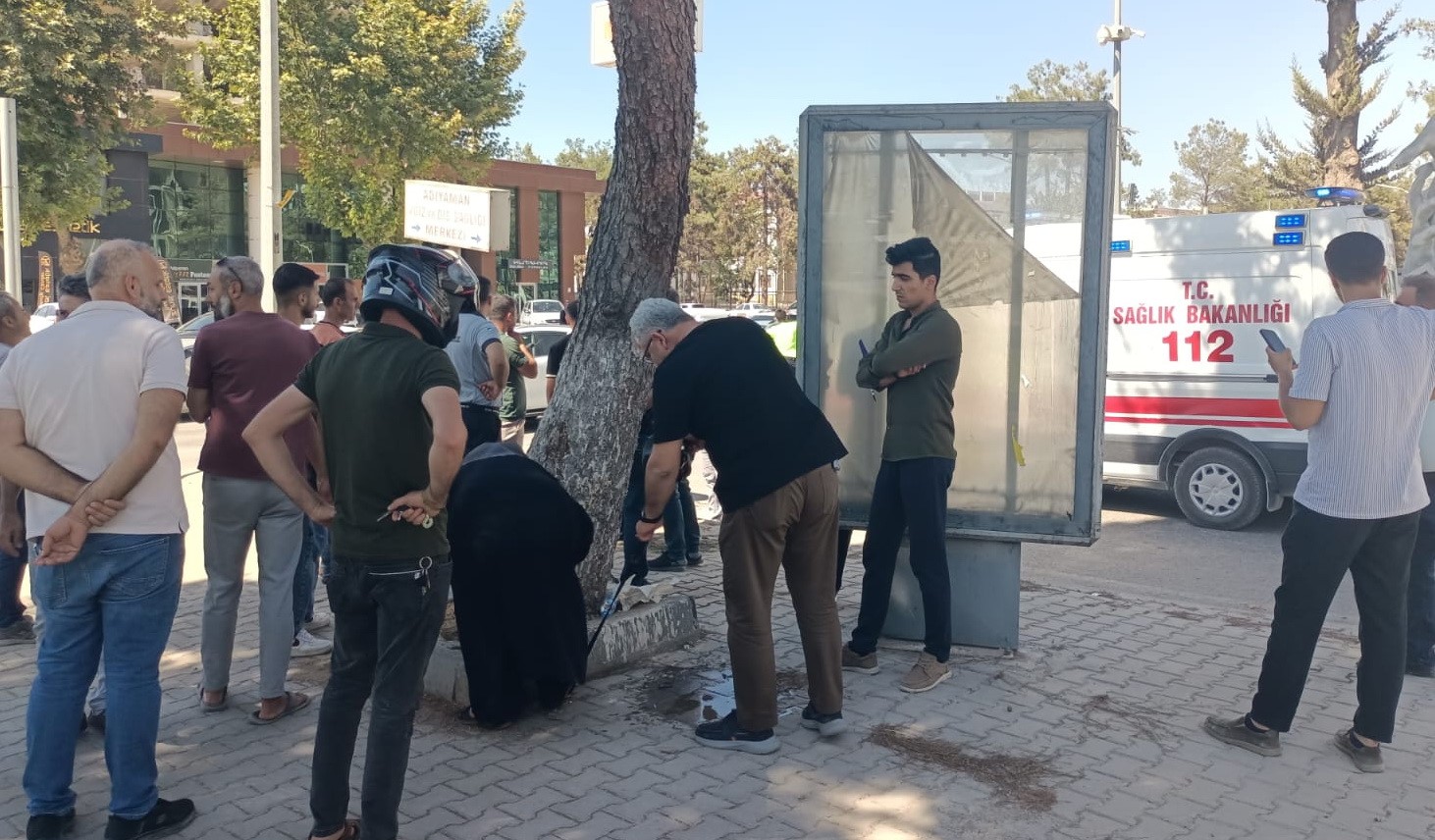 Direksiyon başında nefes borusuna ekmek kaçan sürücü hayatını kaybetti 