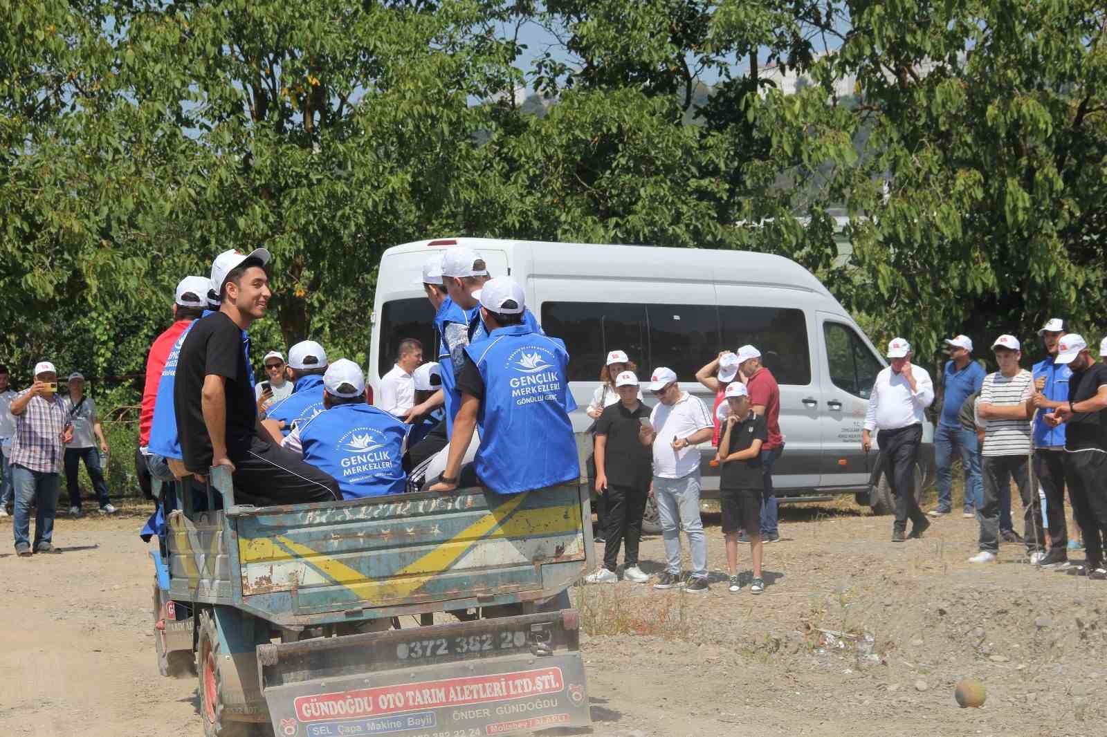 Fındık tarlası antrenman sahası oldu 