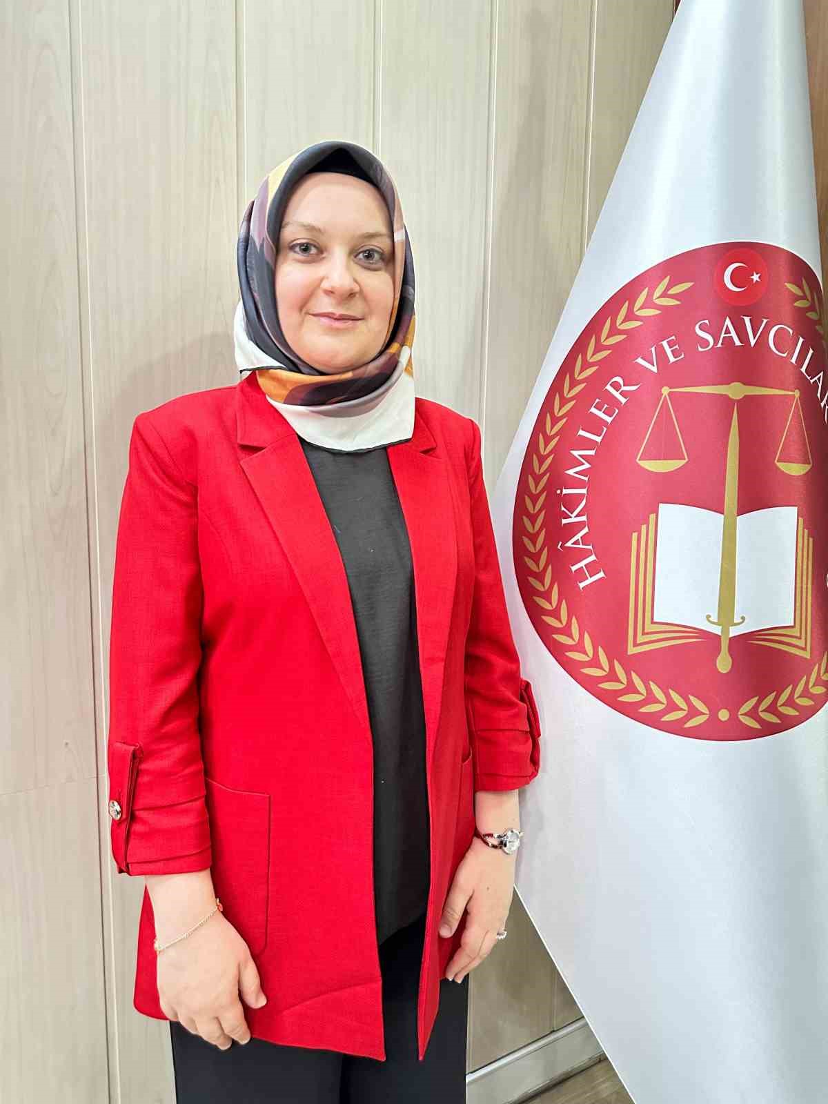 Yüksekova Adliyesi’nde bir ilk: Kadın başkan görevde 