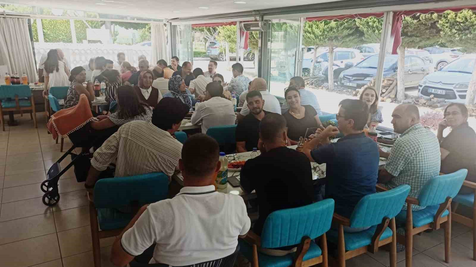 Didim’de görev yeri değişen şube müdürlerine veda yemeği 