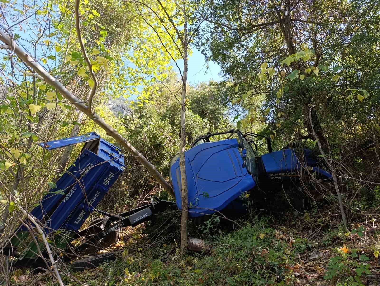 Osmaniye’de traktör uçurumdan devrildi: 2’si çocuk 5 kişi yaralandı