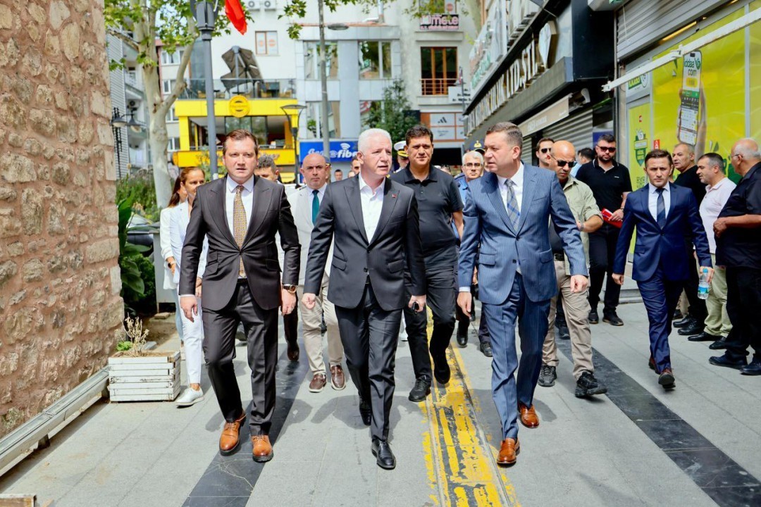 İstanbul Valisi Gül, Silivri’de muhtarlarla bir araya geldi 