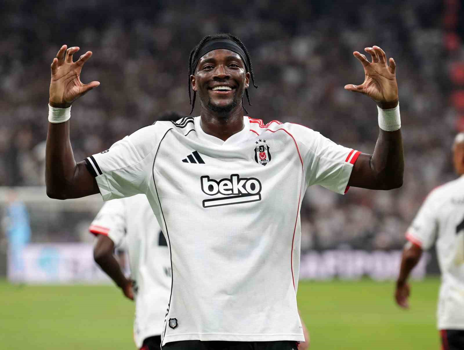 Tammy Abraham ve Orkun Kökçü, Süper Lig’de ilk kez forma giydi 
