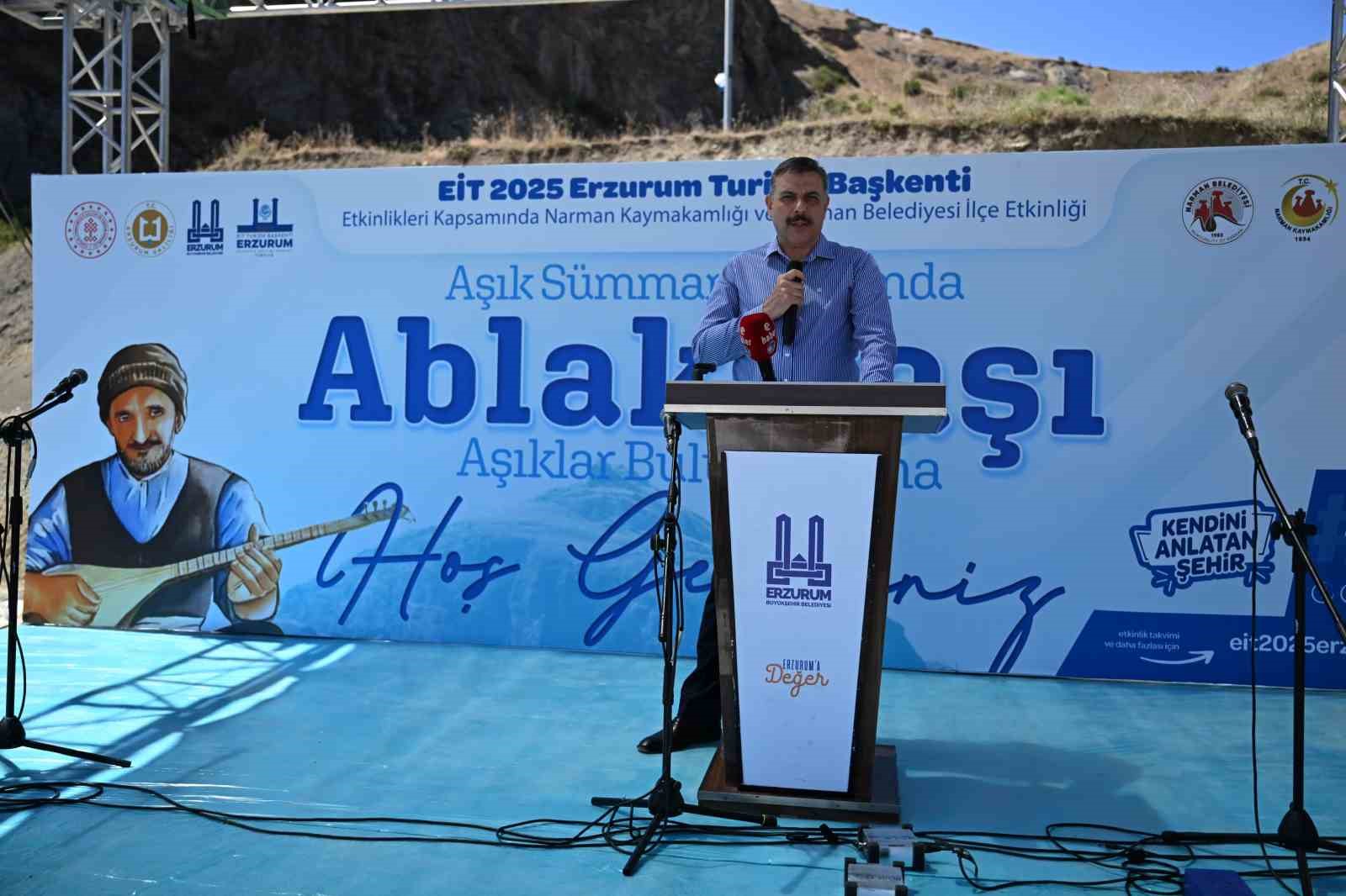 Âşık Sümmani Narman’da anıldı 