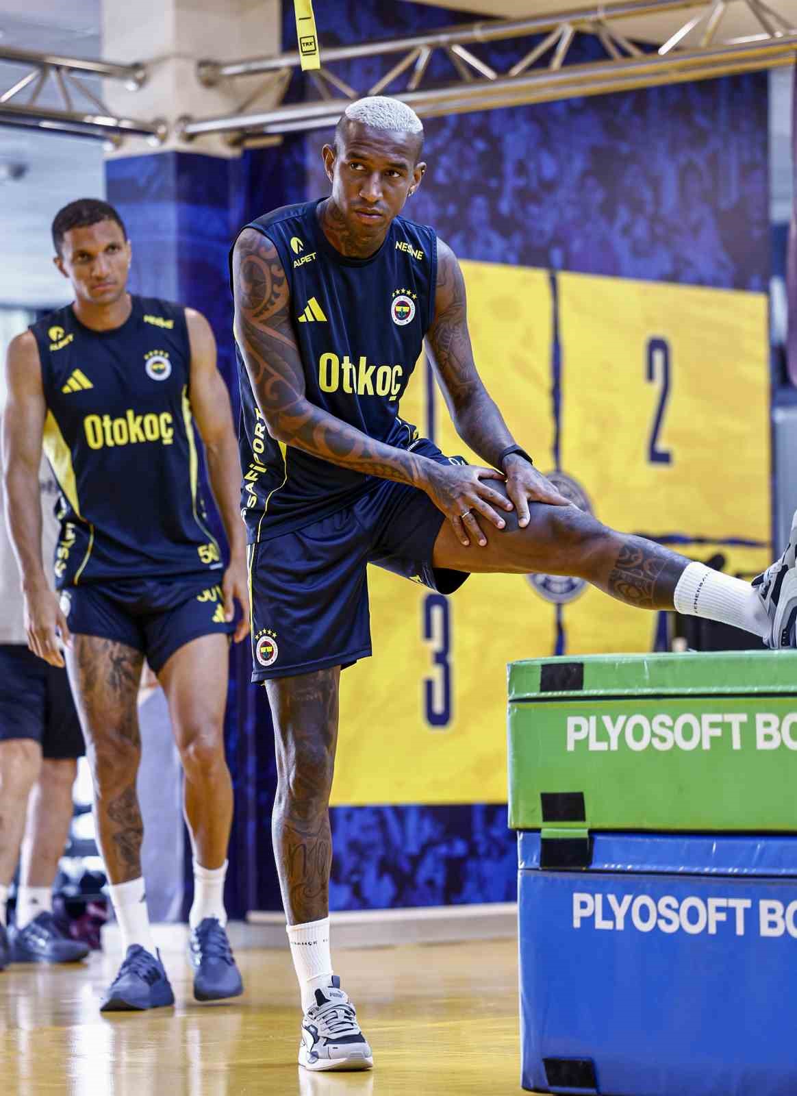 Fenerbahçe, Benfica maçı hazırlıklarına başladı 