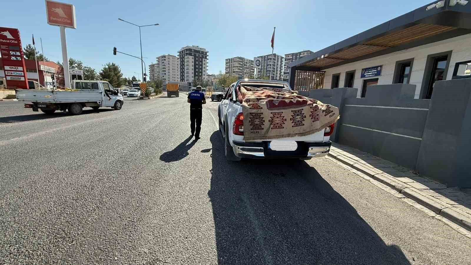 Siirt Belediyesi’nden sebze ve meyve taşıyan araçlara denetim 