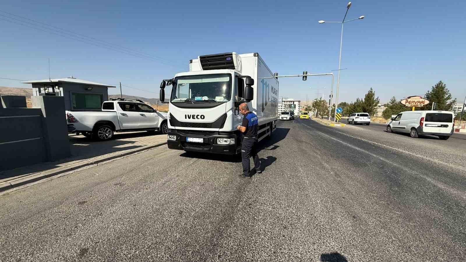 Siirt Belediyesi’nden sebze ve meyve taşıyan araçlara denetim 