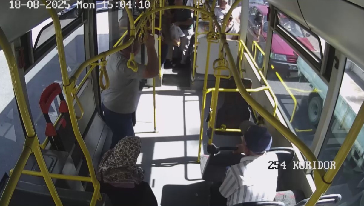 Kayseri’de otobüs şoförü fenalaşan yolcuyu hastaneye yetiştirdi 