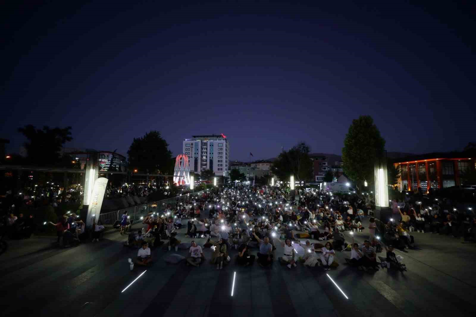Niğde’de minderli sinema akşamları 