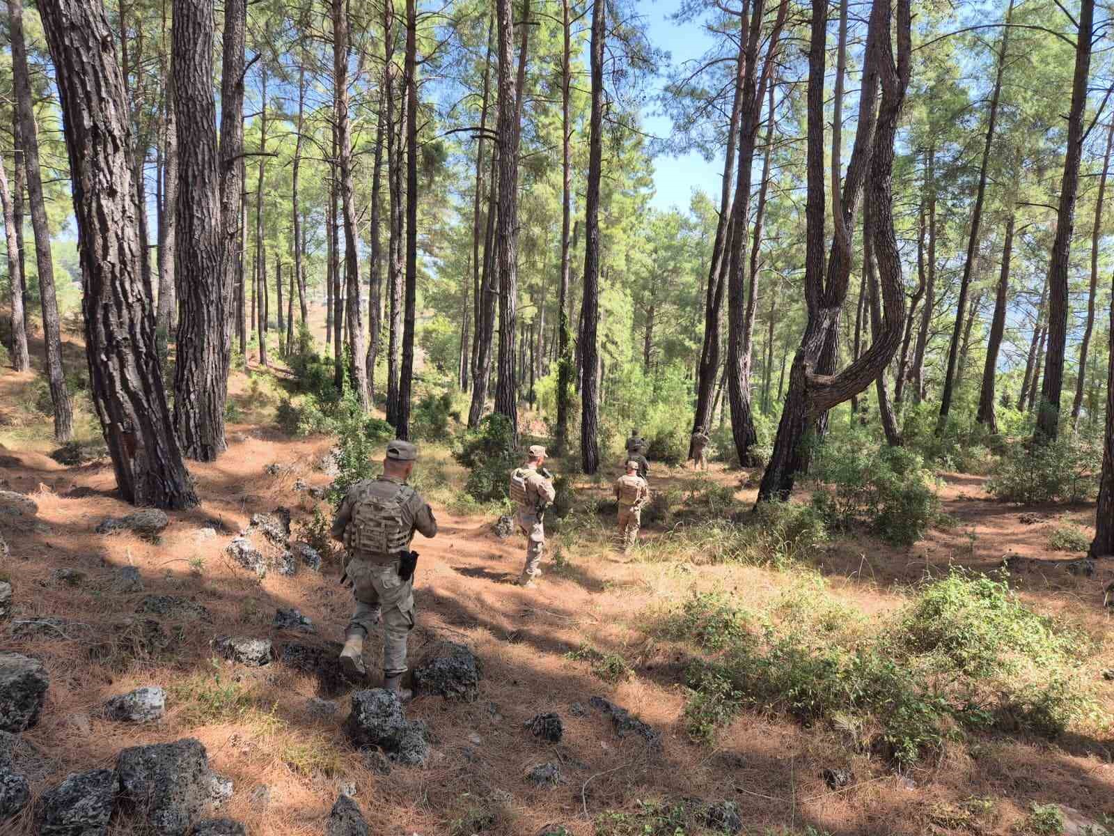 Burdur’da jandarmadan orman yangınlarına karşı 24 saat devriye 