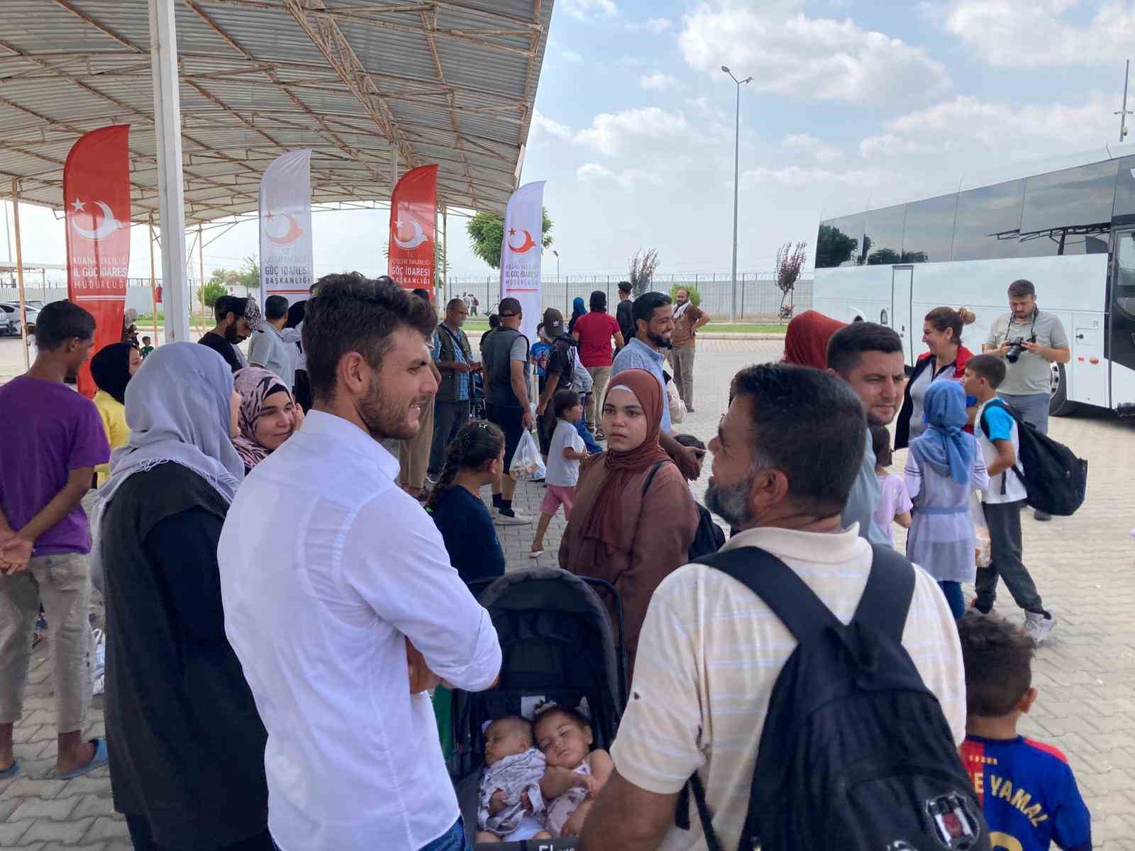 Adana’dan 691 Suriyeli daha ülkesine döndü 