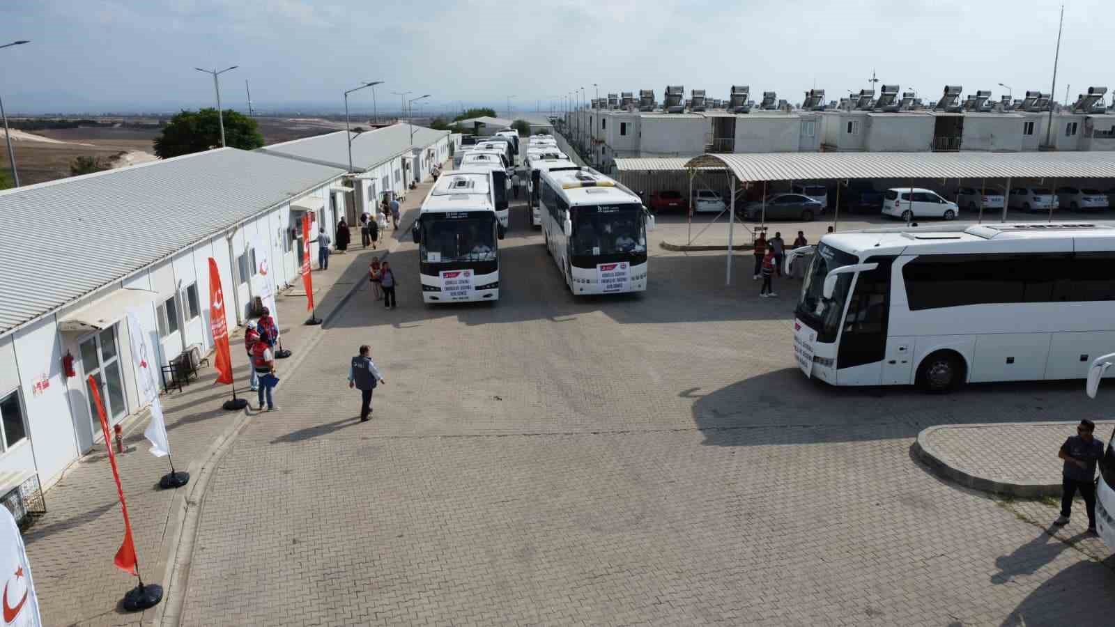 Adana’dan 691 Suriyeli daha ülkesine döndü 