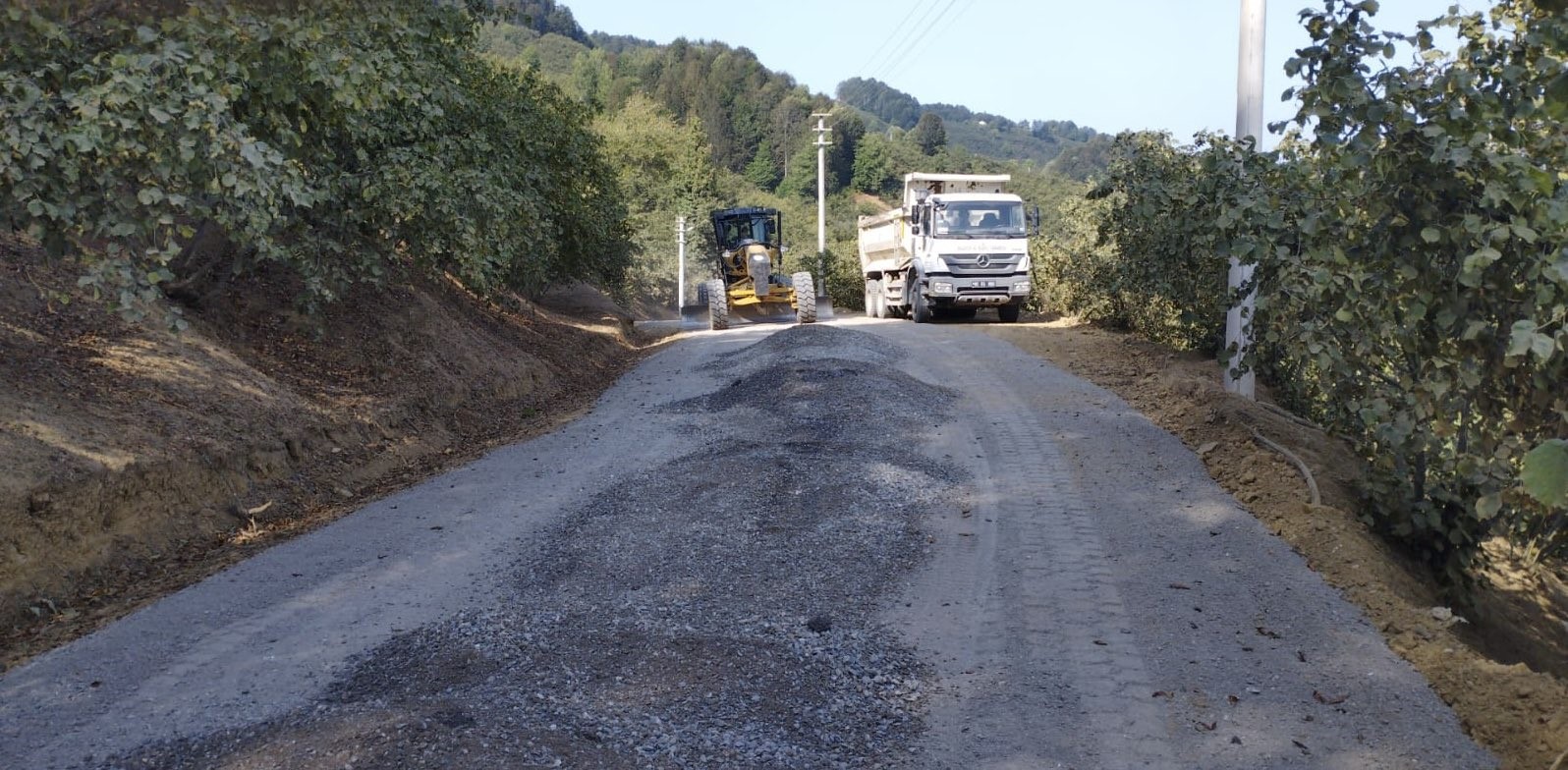 Köylerde çalışmalar aralıksız sürüyor 