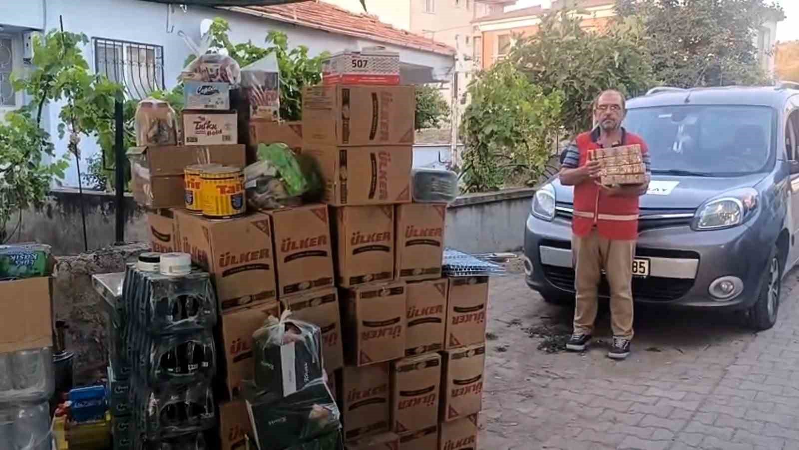 Sındırgı’daki depremzedelere Kızılay desteği 