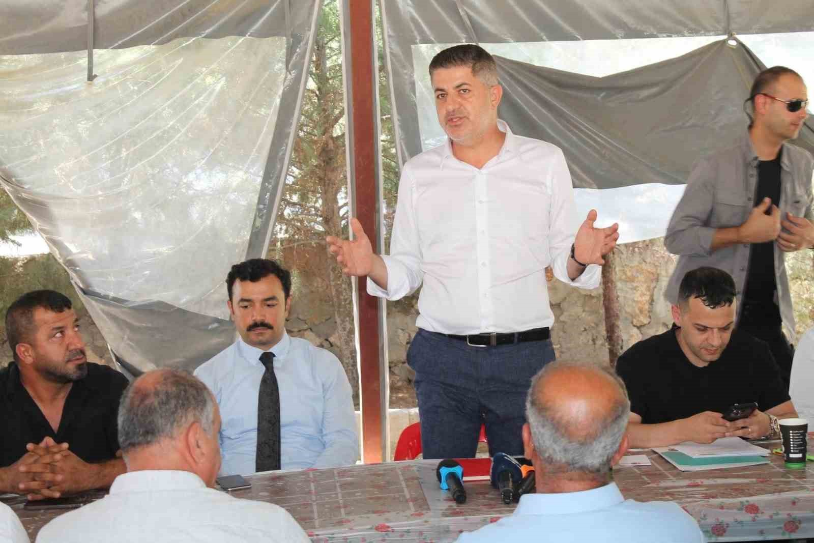 Milletvekili İshak Şan, köy halkının sorunlarını dinledi 